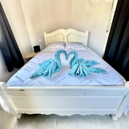 Maison De Proche Holiday home *